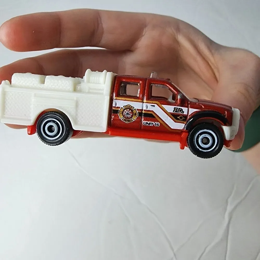 MATCHBOX THAILAND 2010 PRODUCTION FORD F550 SUPER DUTY TOY CAR   COLLECTABLES